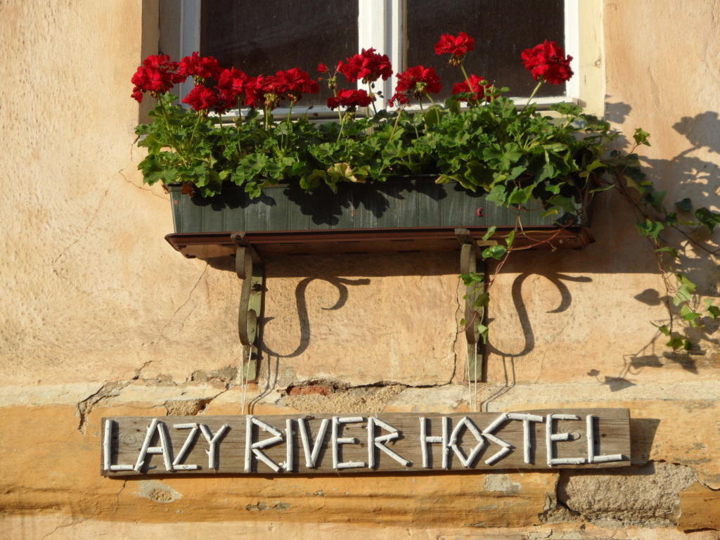 Lazy River Hostel Loket Esterno foto
